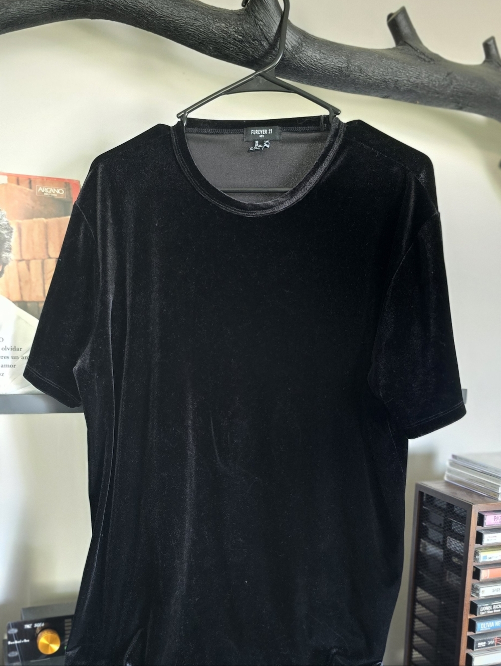 Forever 21 Men's Black Velvet Short Sleeve Tee